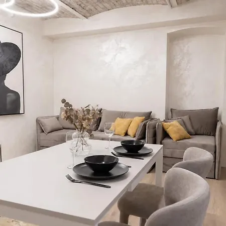 Sheffel Courtyard Residences - Design